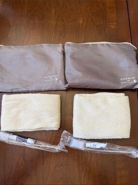 Givenchy for Singapore airlines Taupe Zip Pouches cotton socks & toothbrush